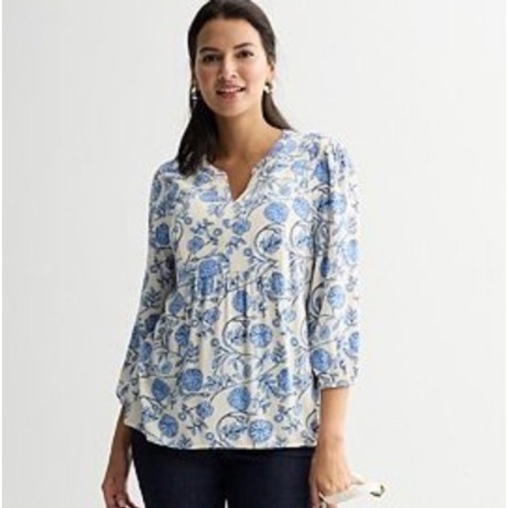 Croft & Barrow Women's M Cream Blue Floral Rayon Pullover Blouse Boho 3/4 Sleeve